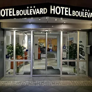 Boulevard Hotel